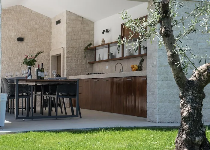 Villa Laura *